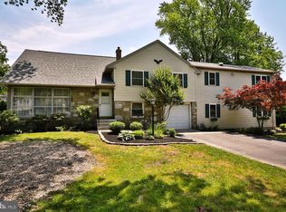 419 Twickenham Rd, Glenside, PA 19038