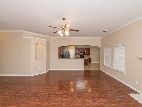 2nd image of 2202 Taylor Dr