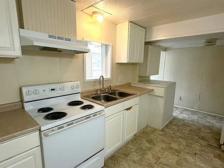 104 Castle Rock Rd — Photo 6