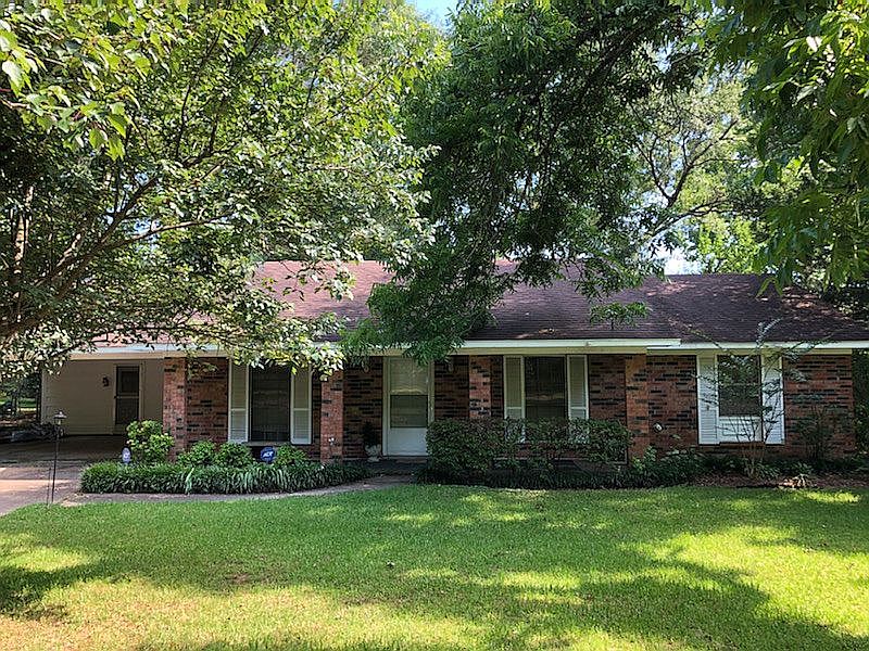 Brick ranch on quiet street