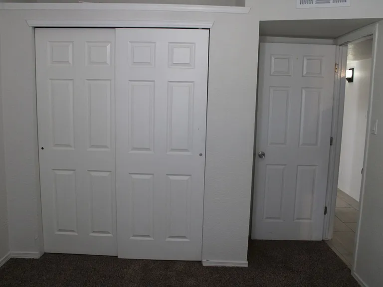 1651 Saint Stephen Pl — Photo 14