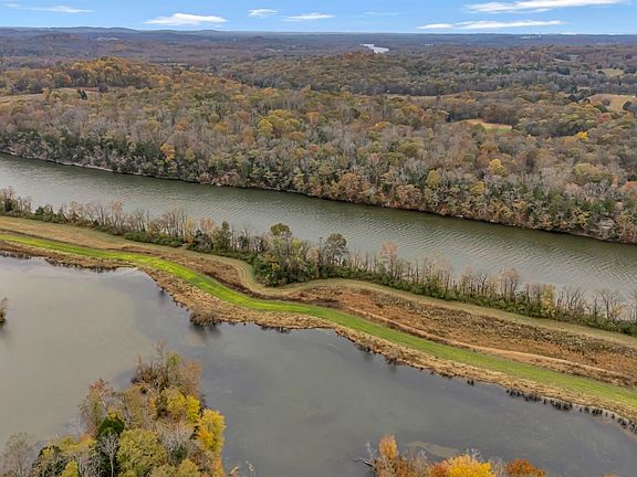 4th image of 2700B Canoe Branch Rd