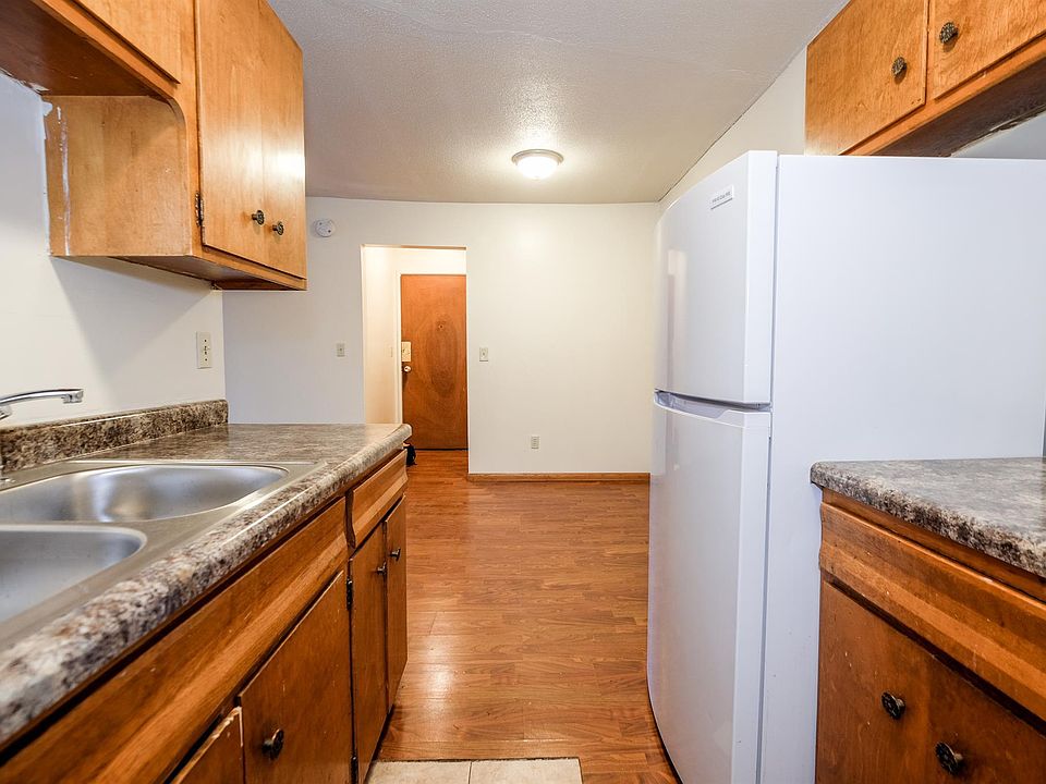 1st image of 2913 29th Ave S APT 306