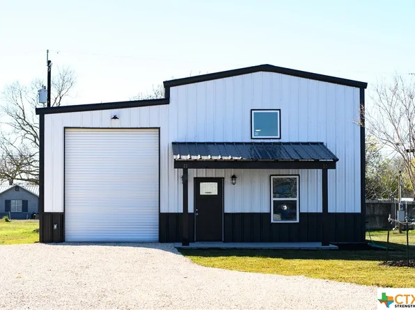 807 W Dallas Ave, Seadrift, TX 77983