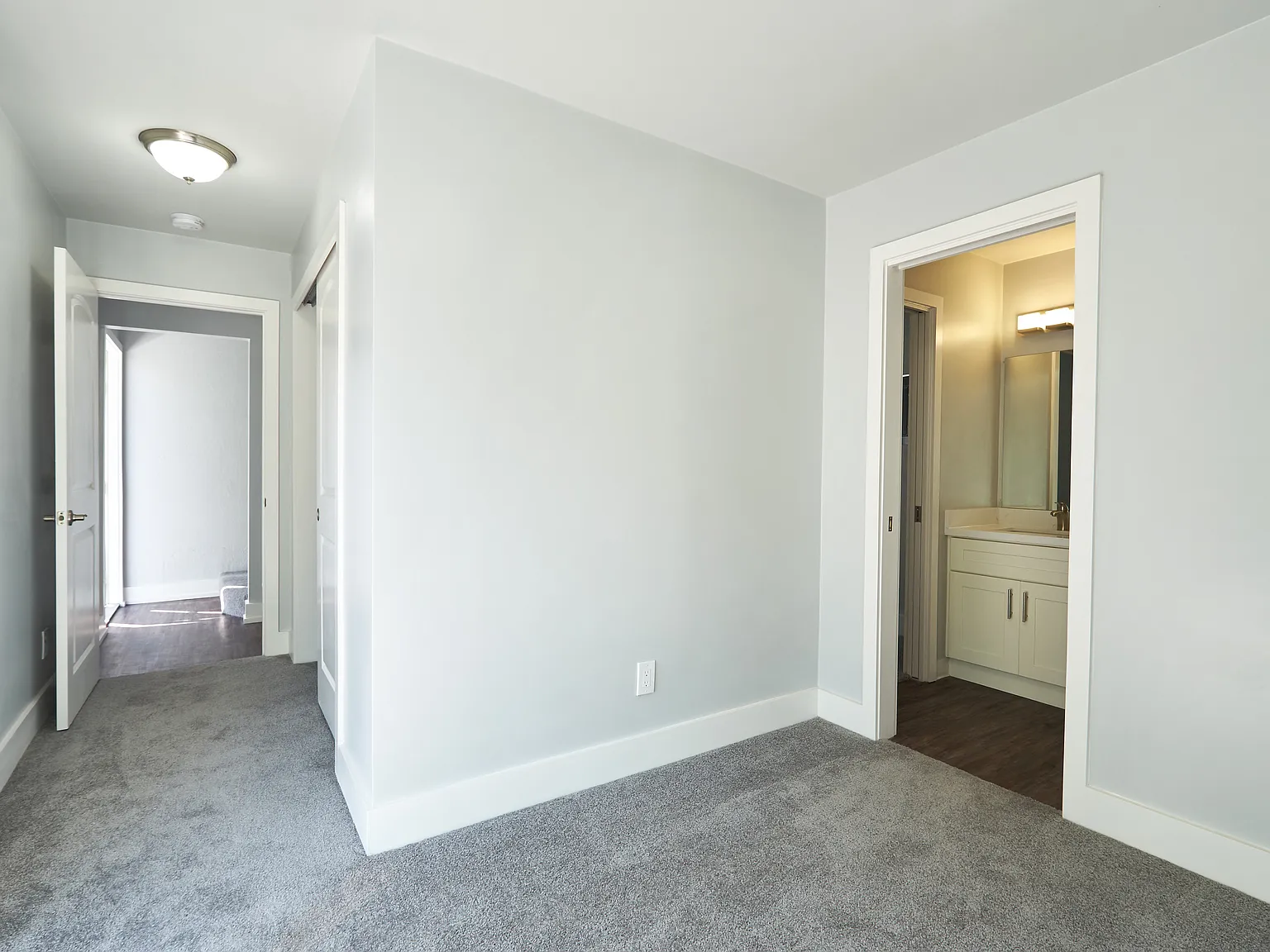 30th Ave Townhomes — Photo 3