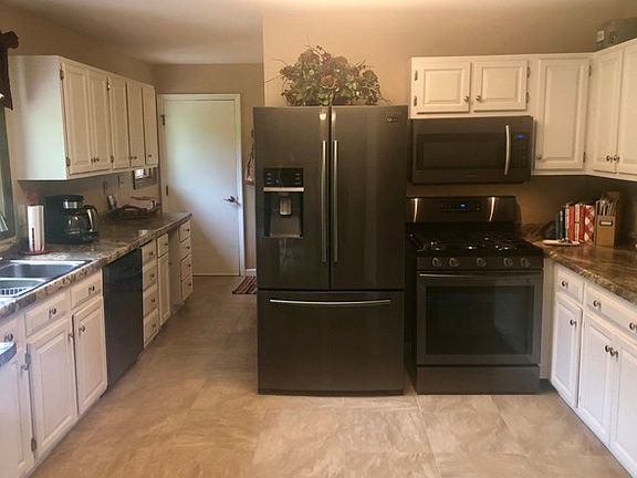 3rd image of 11616 Halma Ln