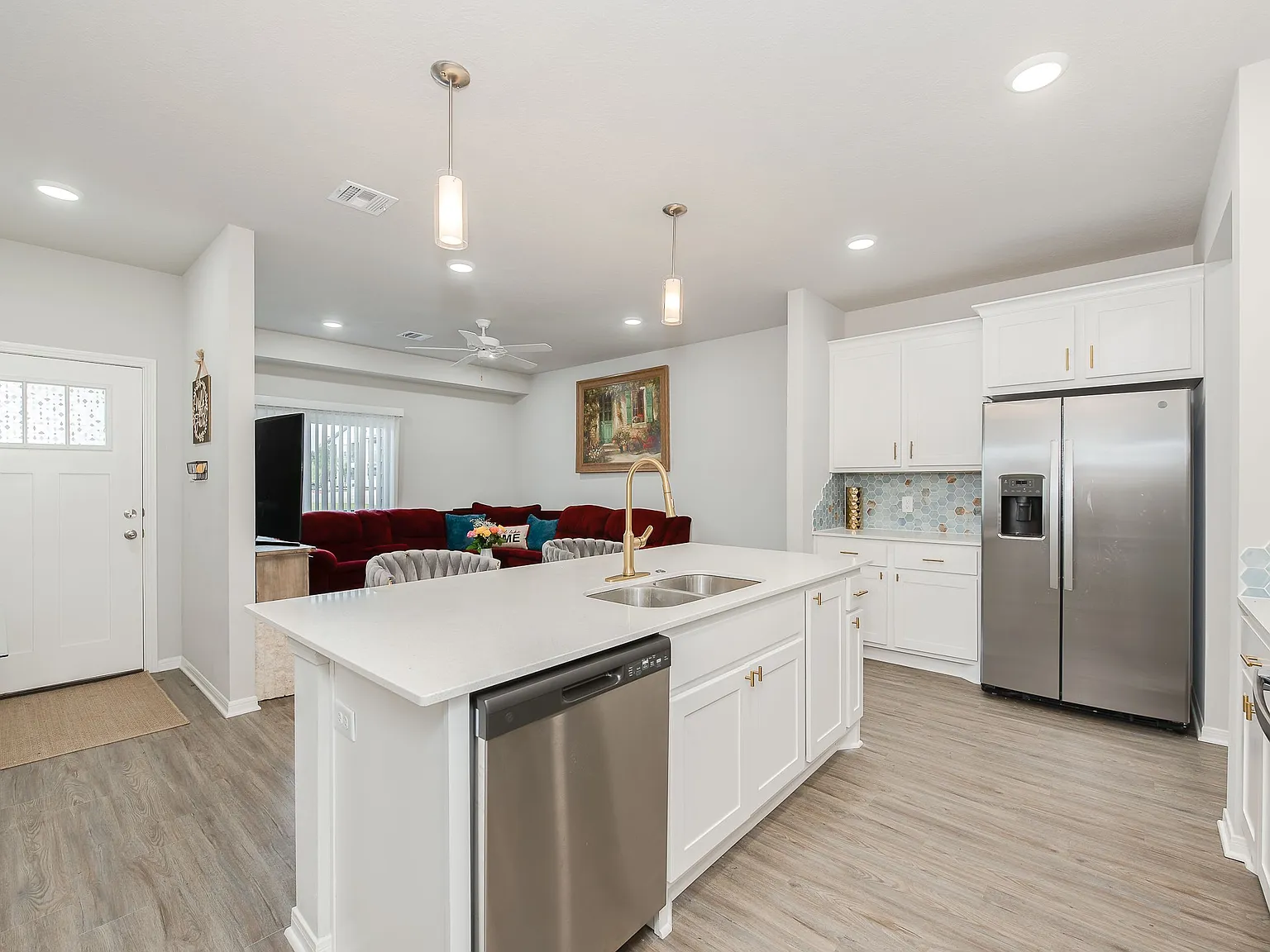 2 bed, 1091 sqft, $1,550 — Photo 3