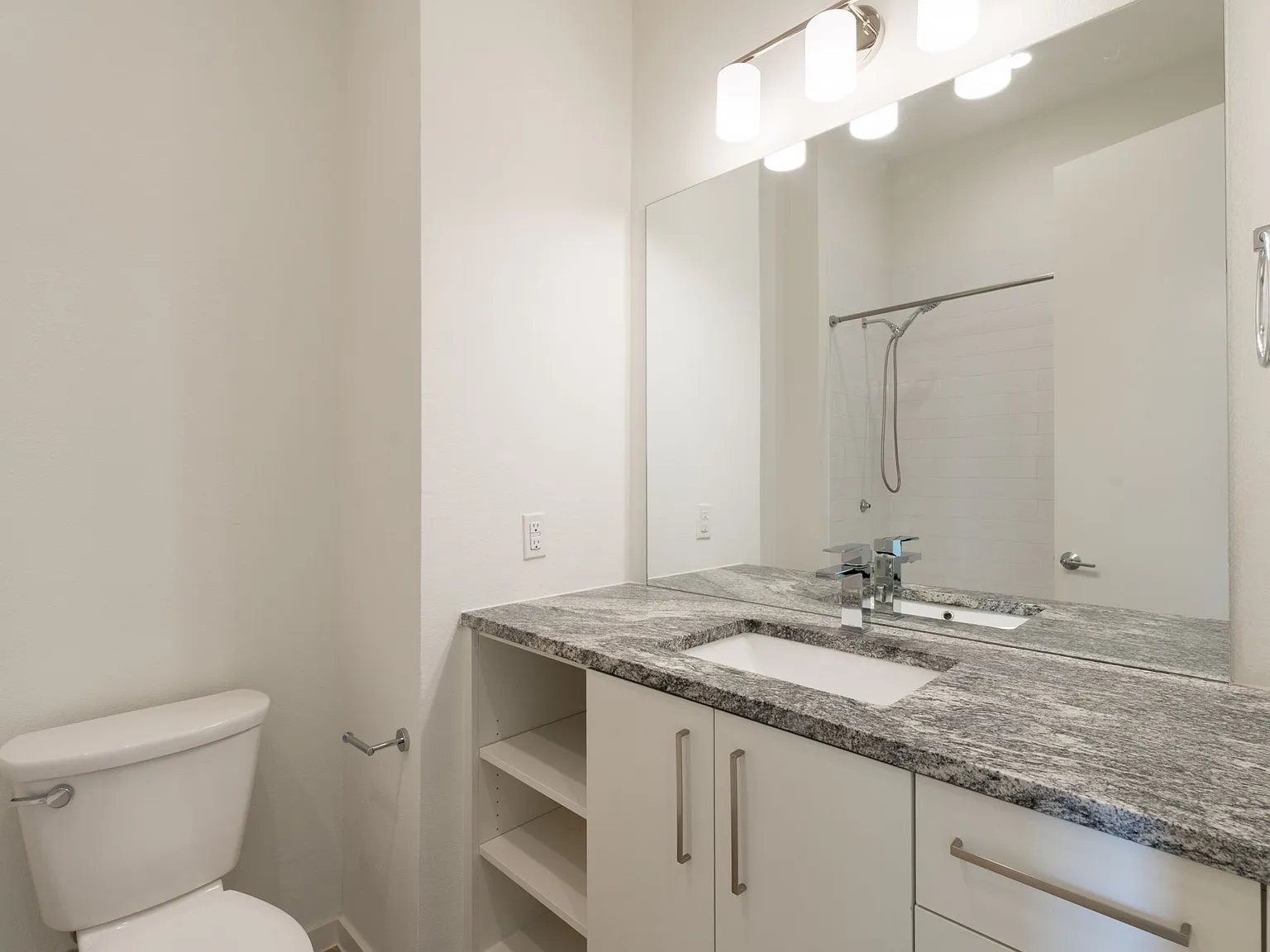 2 bed, 1479 sqft, $2,850 — Photo 3