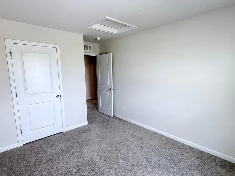 107 Dinges St — Photo 25