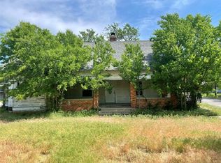 302 S Lane St, Decatur, TX 76234