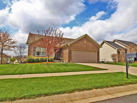 2nd image of 1043 Summersfield Dr