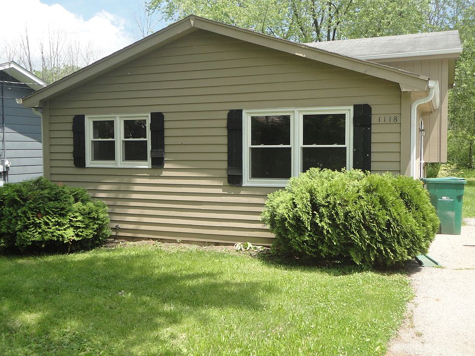 1st image of 1118 N Oak Ter