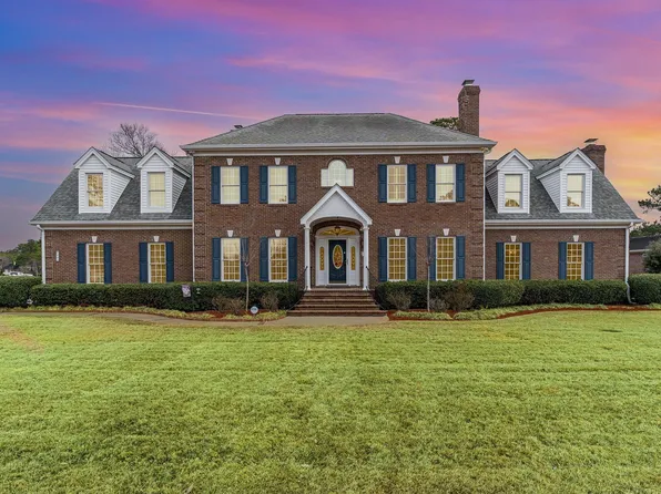 8247 Forest Lake Dr., Conway, SC 29526