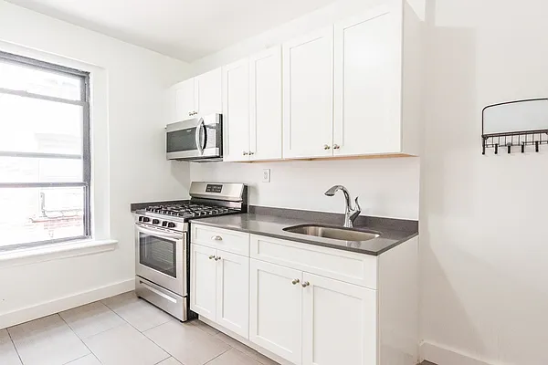 Rented by Modern Spaces | media 2