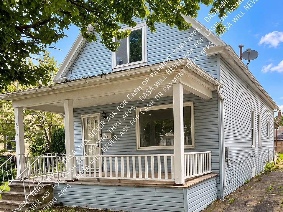 66 Dempster St