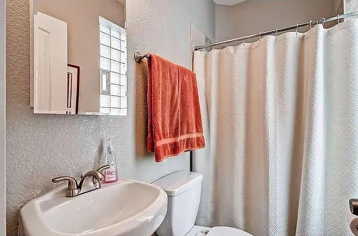 635 N Galapago St — Photo 8