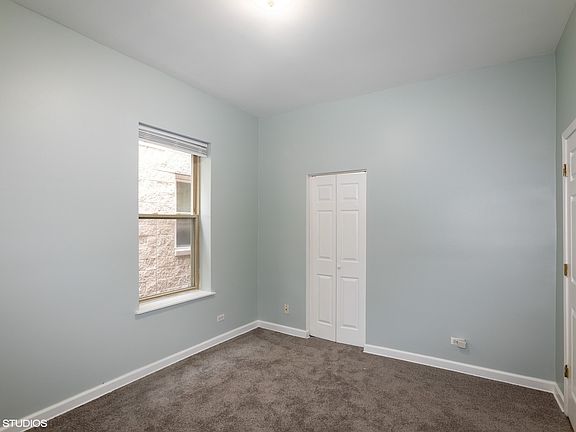 4th image of 4350 S Lake Park Ave #2N