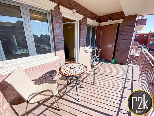 Rented by Realty 2000 Corp | media 35