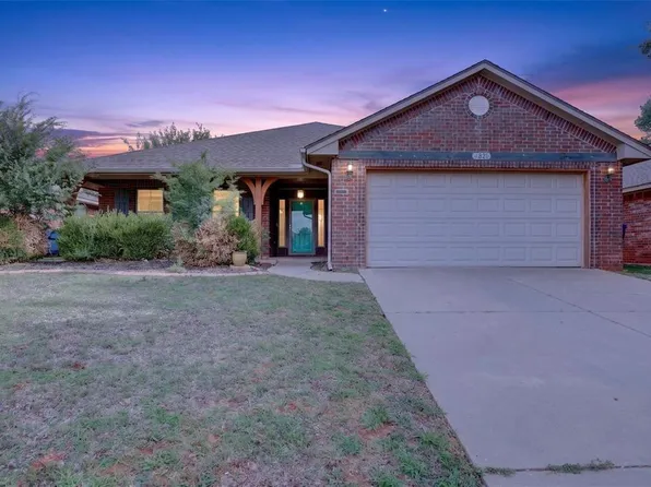 4921 NW 163rd St, Edmond, OK 73013