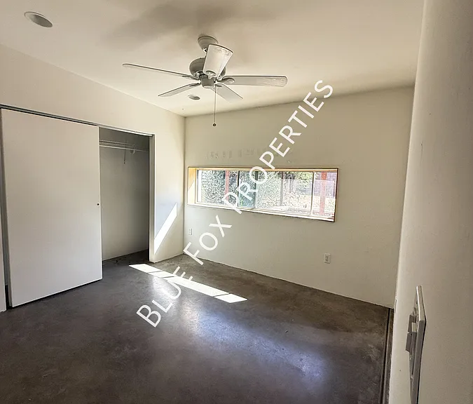 1150 E 15th St — Photo 21