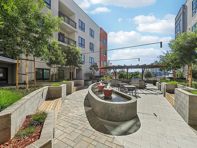 Bayview — Photo 28