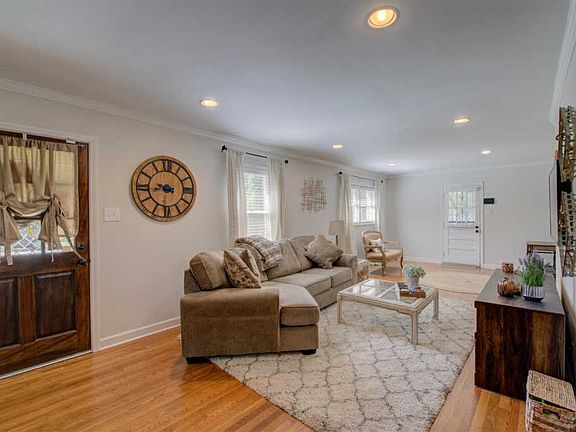 3rd image of 4100 Philwood Ave