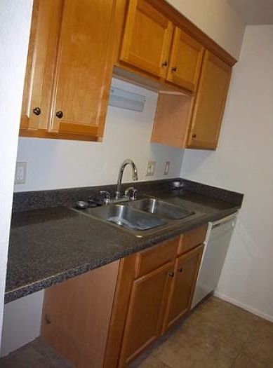 1st image of 1224 E Evergreen St APT 139