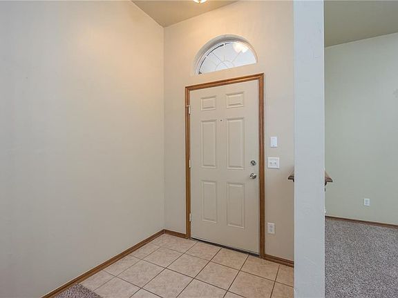 5th image of 1800 SE 17th St