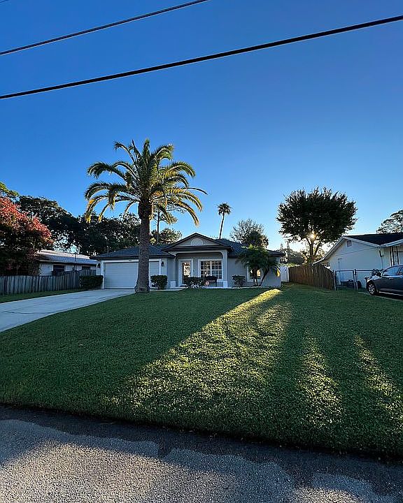 2nd image of 920 4th St