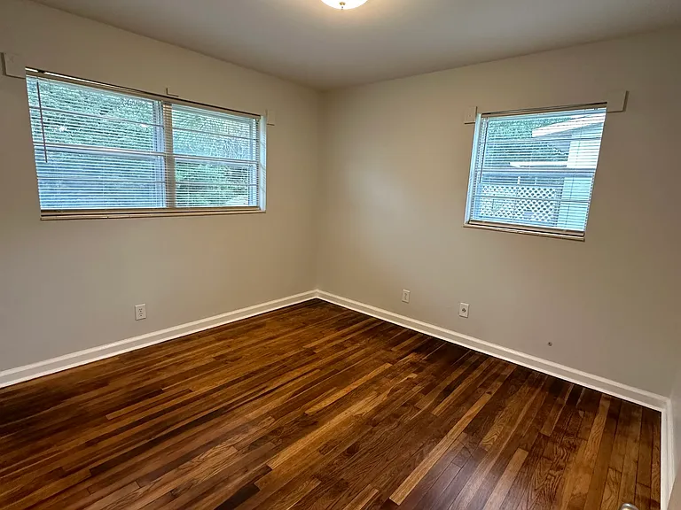 5096 Crestwood Rd — Photo 23