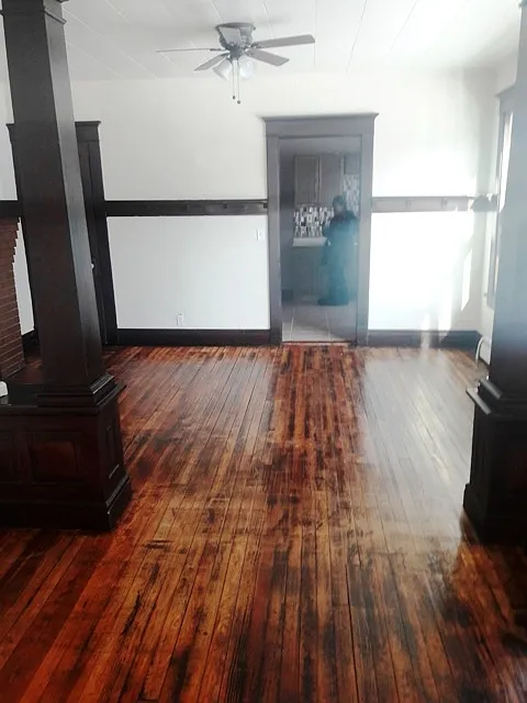 3 bed, 1900 sqft, $1,250 — Photo 2