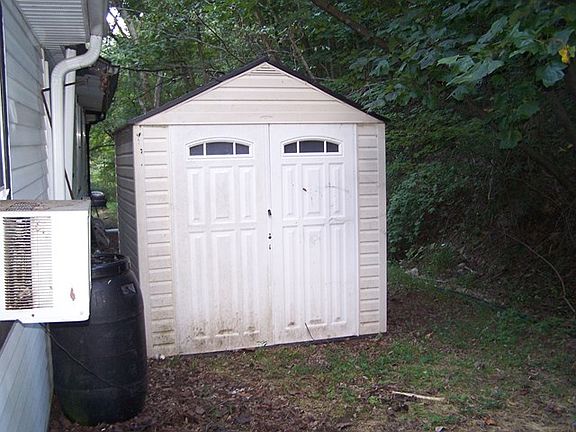 5th image of 1594 Hinkley Hollow Rd