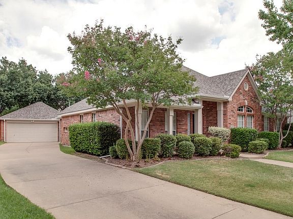 2nd image of 2816 Lake Ville Ln
