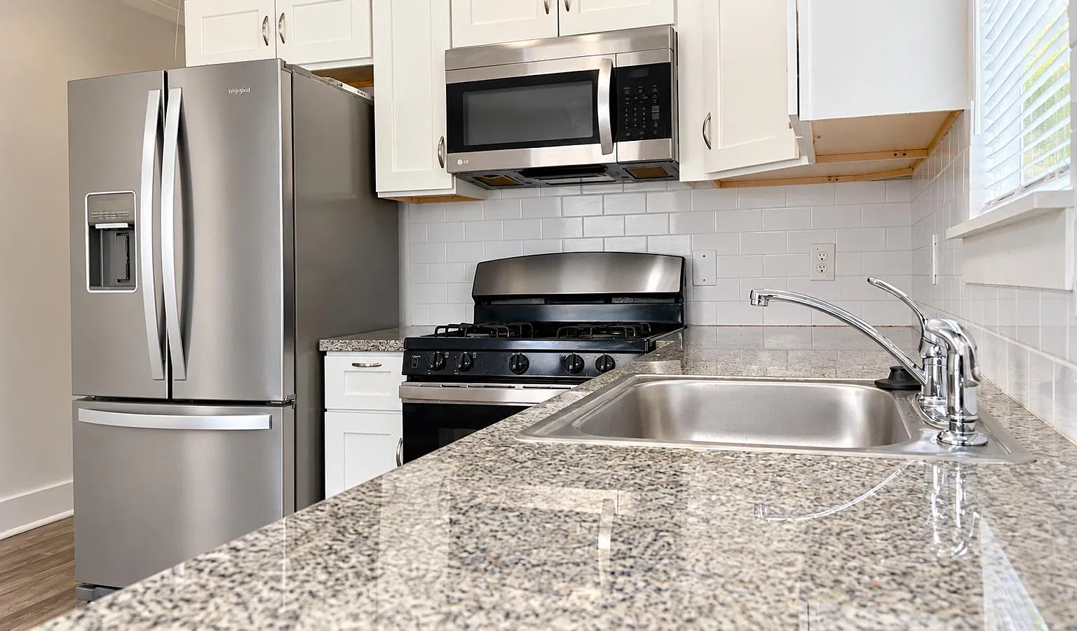 1 bed, 1.0 bath, 496 sqft, $1,250 — Photo 4