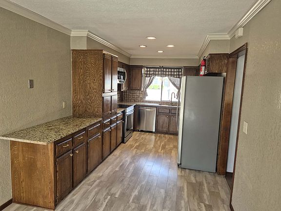 5th image of 11713 Shroyer Dr