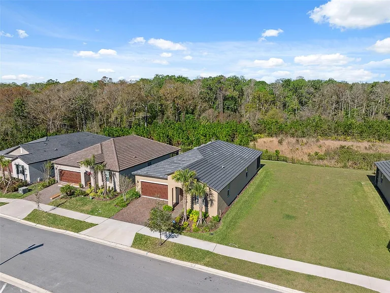 16787 Shell Bay Dr — Photo 29