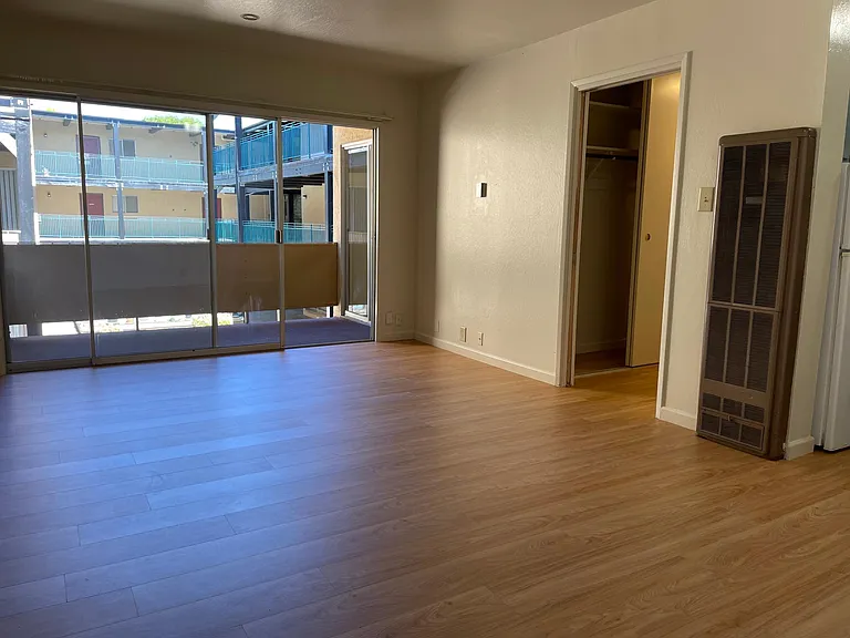 2033 Haste Street — Photo 44