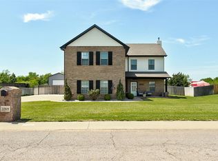 10909 N Pointe Dr, Edmond, OK 73025