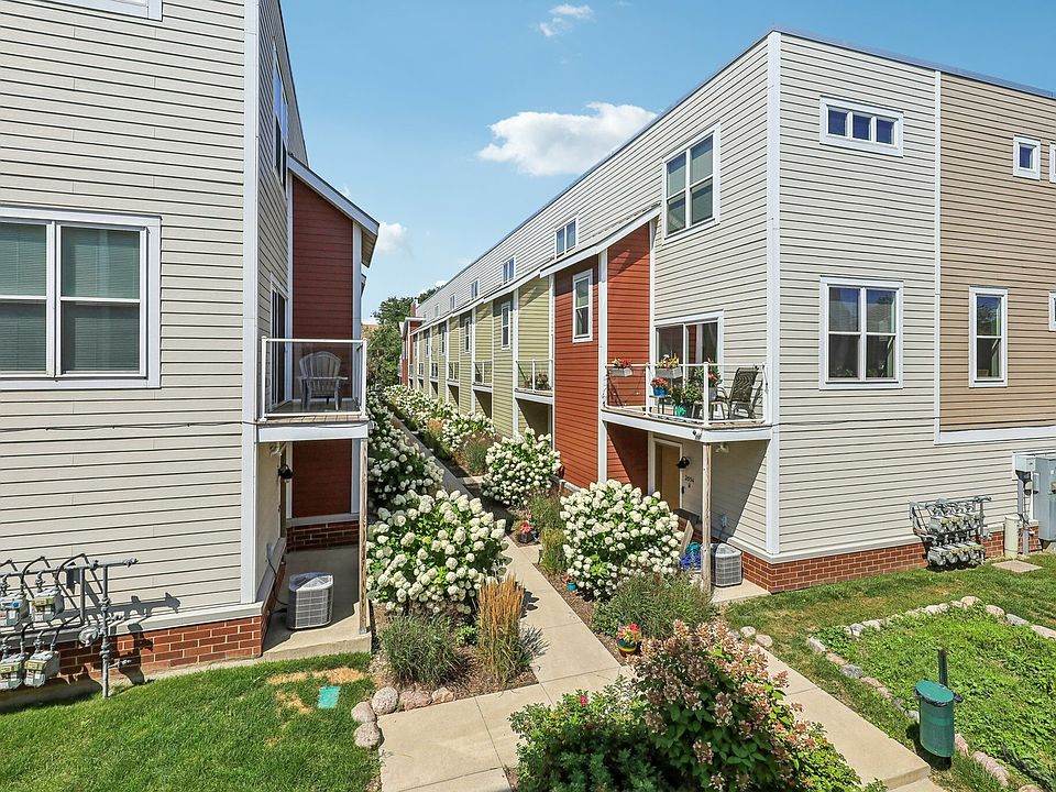 Row House 31 Exterior