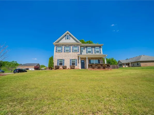 10 Edgewater Ct, Covington, GA 30016