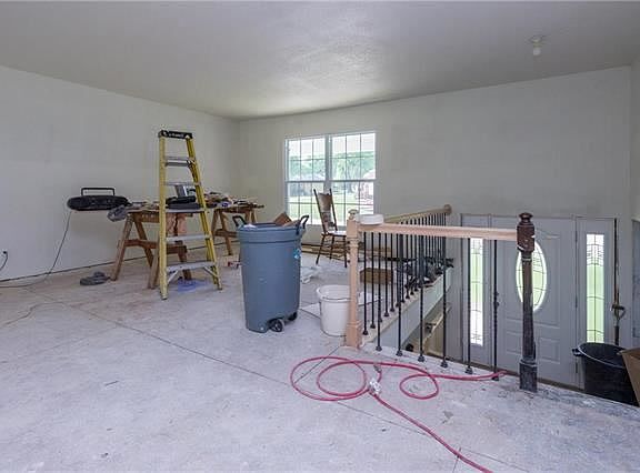 4th image of 6803 Lakeshore Dr