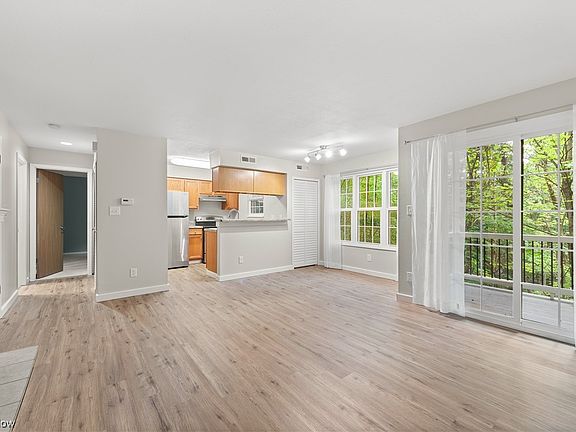 5th image of 1809 Stoney Run Cir #1809