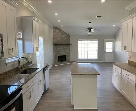 3 bed, 1665 sqft, $2,300 — Photo 3