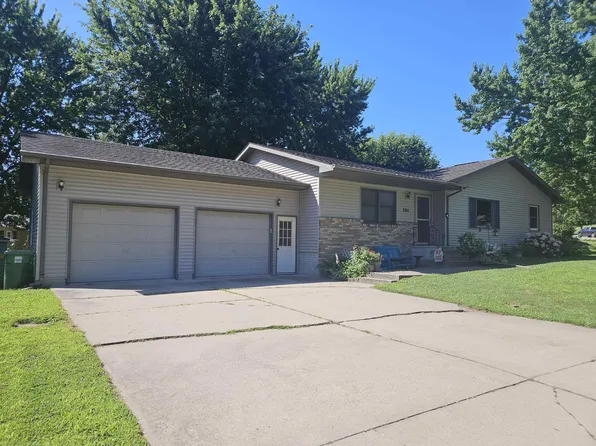 205 Dawn Dr, Nashua, IA 50658