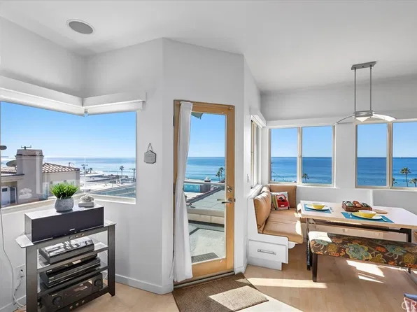207 42nd St, Manhattan Beach, CA 90266