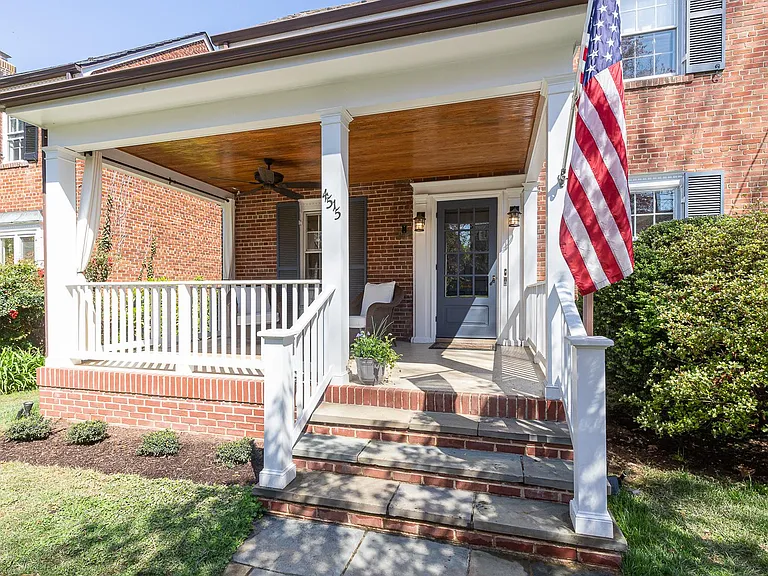 4515 Yuma St NW — Photo 1