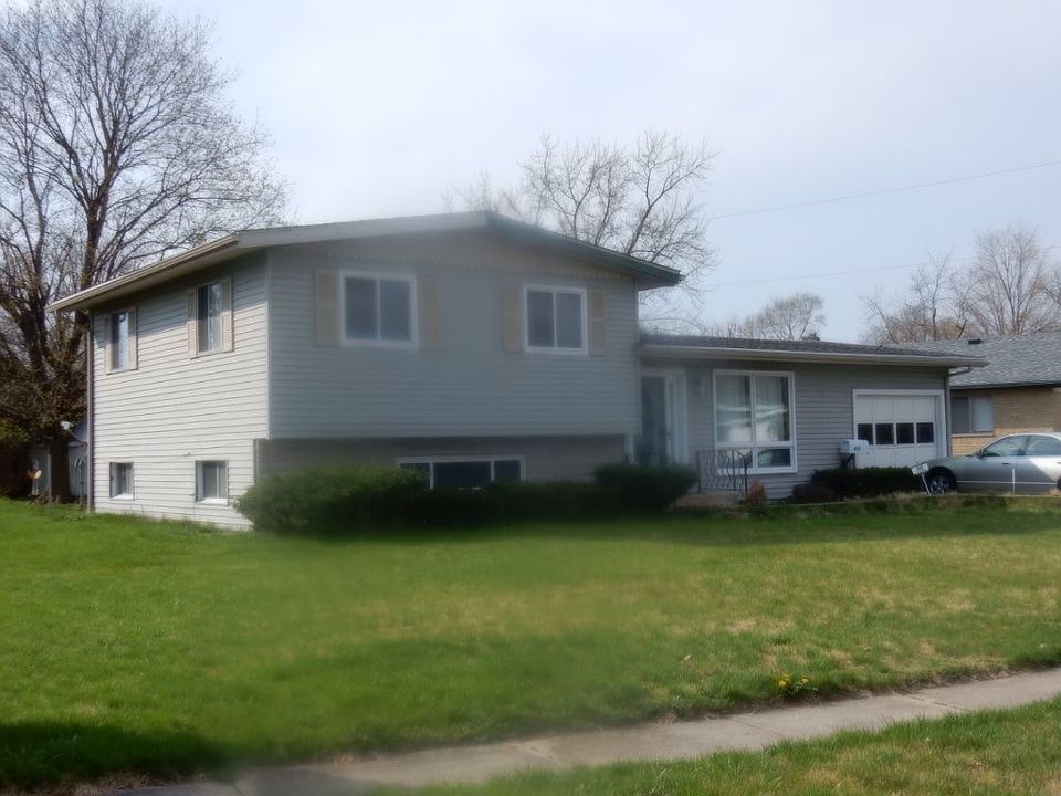 1st image of 605 Christian Ave