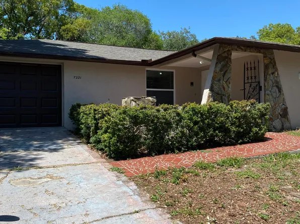 7221 San Salvadore Dr, Port Richey, FL 34668