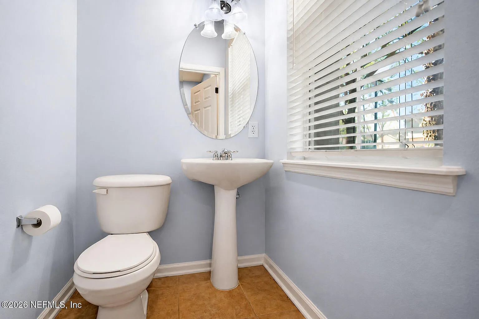 2 bed, 2.5 bath, 1360 sqft, $1,750 — Photo 4