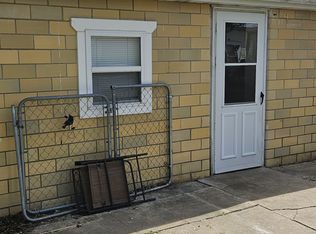 320 E Elm St, Gillespie, IL 62033